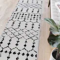 Emma And Oliver 2' X 6' Ivory And Black Geometric Style Modern Bohemian Design Area Rug -Home furnishings 6170059 ALT2